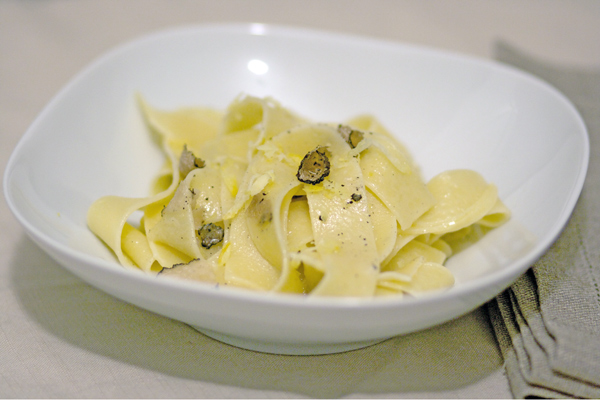 Pappardelle al tartufo nero e burro salato
