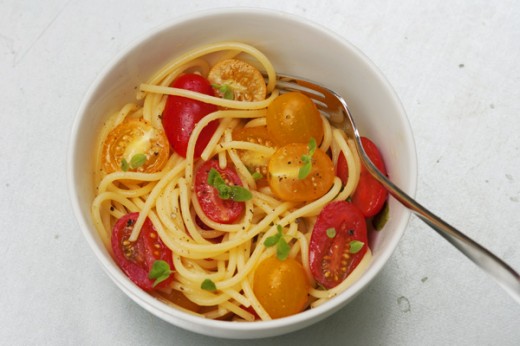 Spaghetti profumati con pomodorini e maggiorana