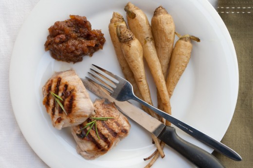 Medaglioni di vitello con radici di Chiavari e chutney di mele