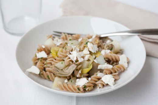 Pasta di kamut con carciofi, porri e ricotta